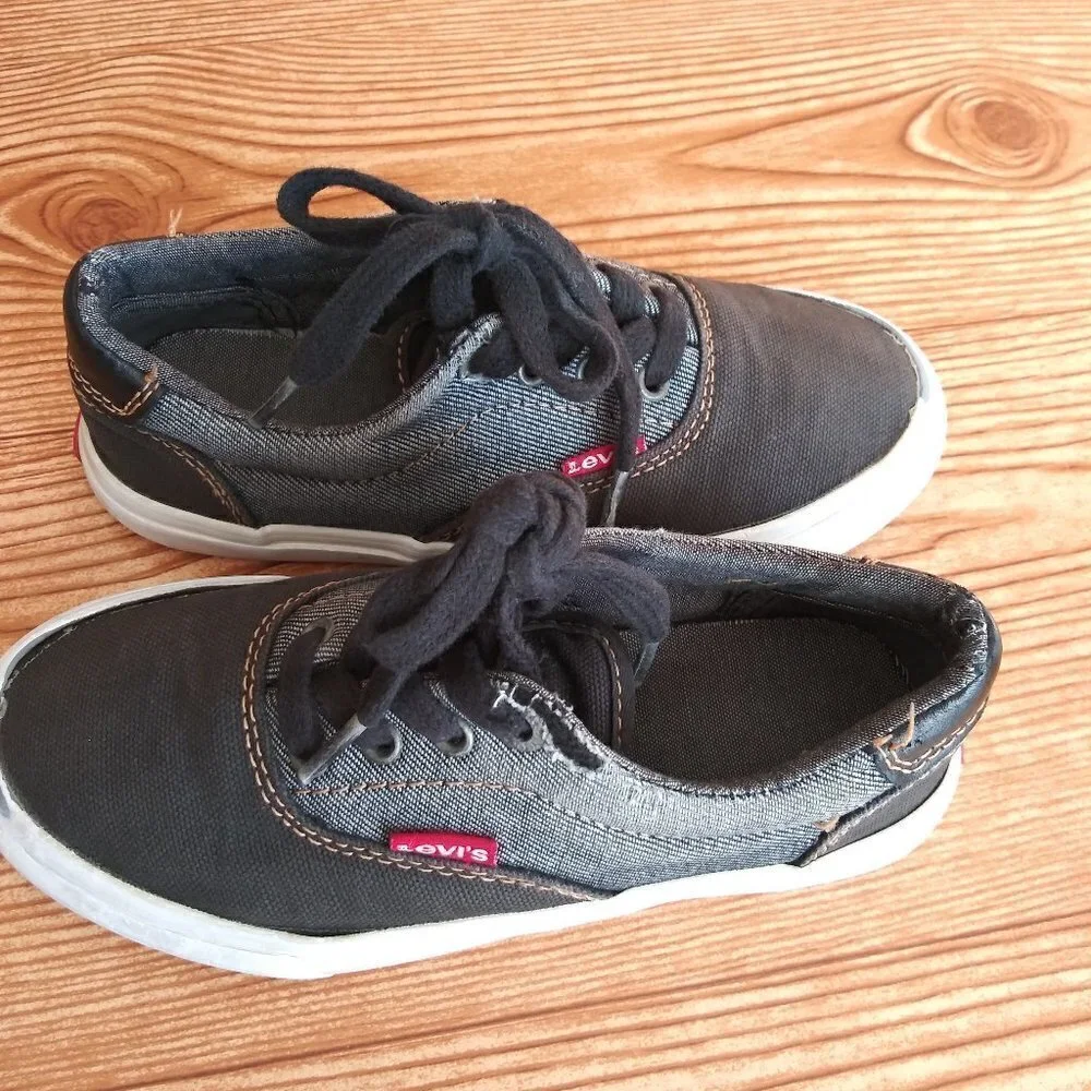LEVI'S blue denim boy's sneakers size 12